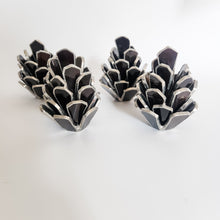 Load image into Gallery viewer, Pinecone
