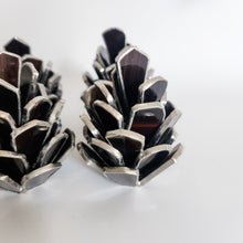 Load image into Gallery viewer, Pinecone
